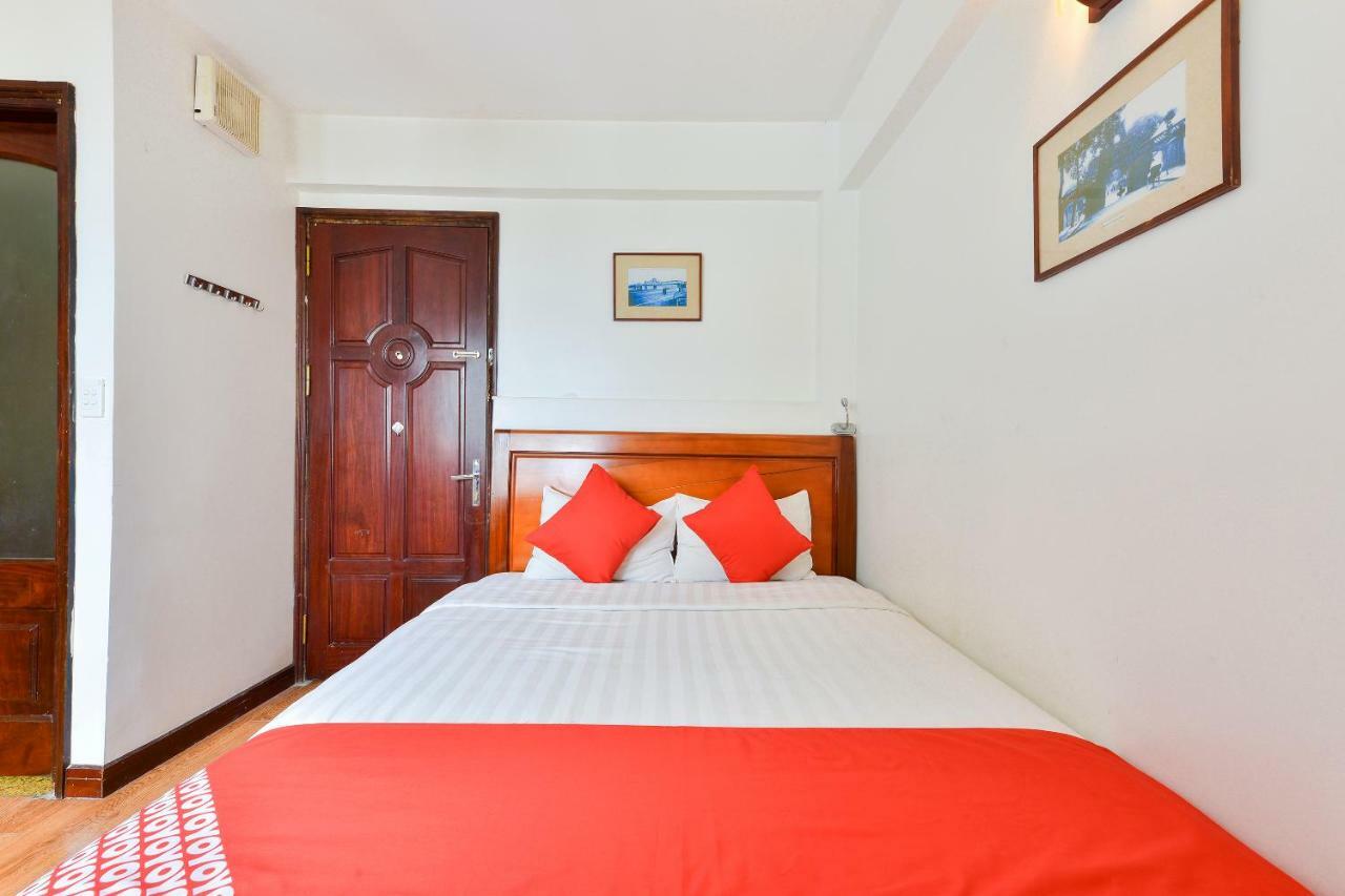 Oyo 216 Alisa Hotel Hanoi Bagian luar foto